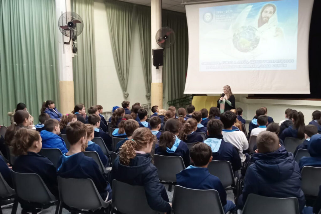 Lee más sobre el artículo Proyecto uso de las redes sociales