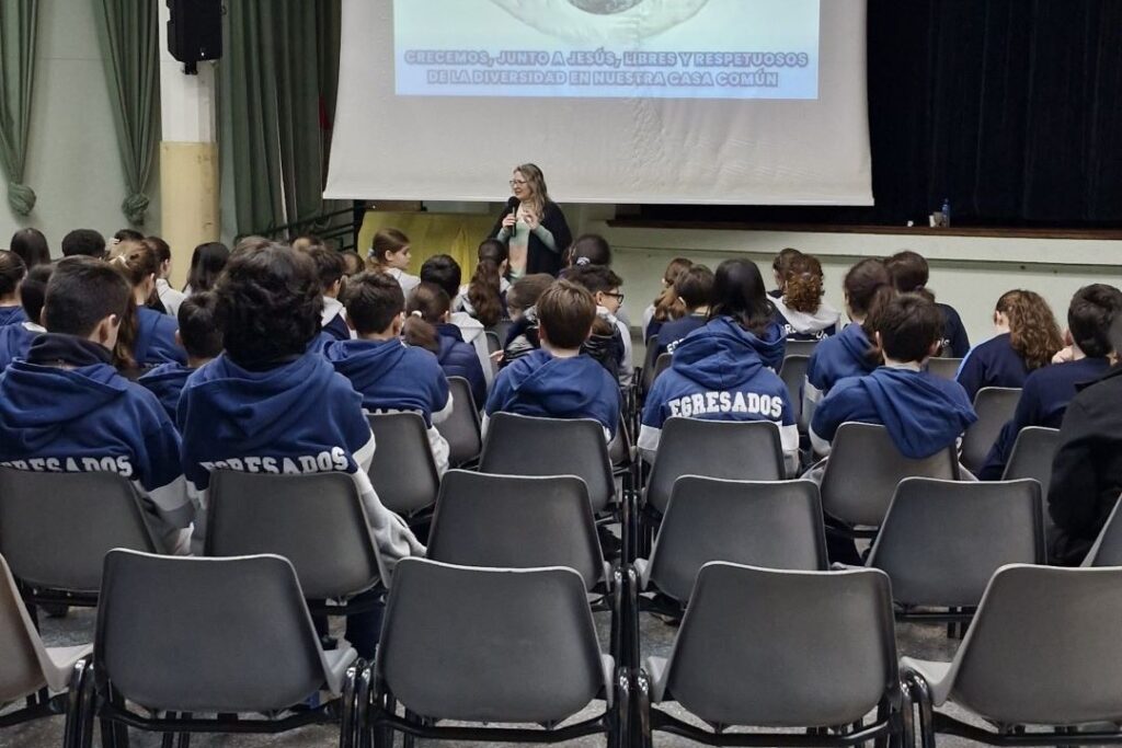 Lee más sobre el artículo Charla sobre uso de redes