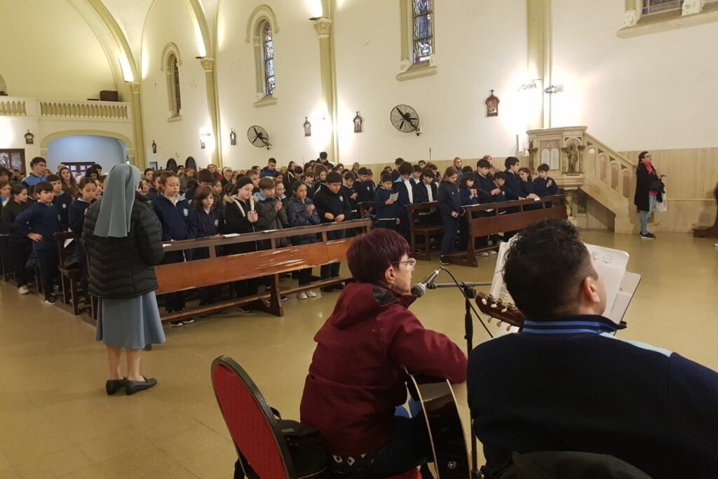 Lee más sobre el artículo Misas y celebraciones